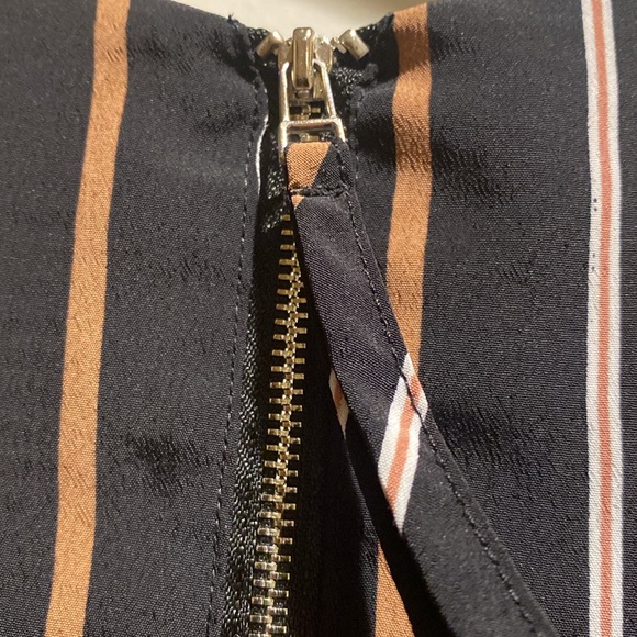 Orb sleeveless top. Size XL ladies - Picture 7 of 7